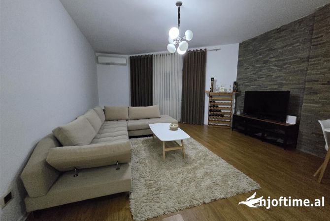 Shtepi me qera 1+1 ne Tirane - 650 Euro