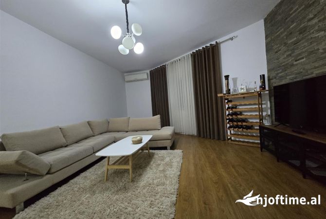 Shtepi me qera 1+1 ne Tirane - 650 Euro