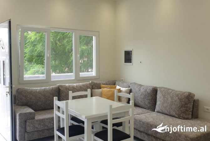 Shtepi me qera 1+1 ne Tirane - 450 Euro