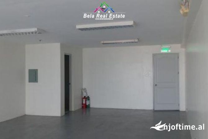 Ambient biznesi me qera 3+1 ne Tirane - 500 Euro