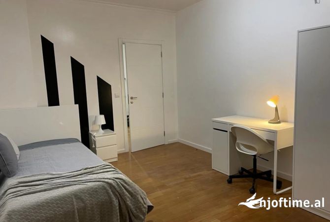 Shtepi me qera 1+1 ne Tirane - 700 Euro
