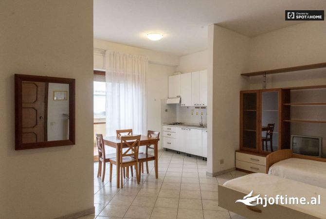 Shtepi me qera 1+1 ne Tirane - 550 Euro