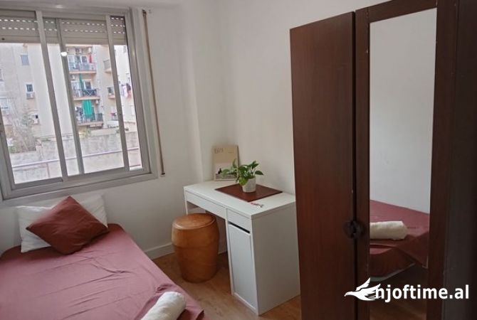 Shtepi me qera 2+1 ne Tirane - 700 Euro