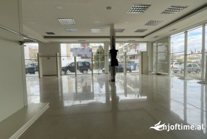 Ambient biznesi me qera 1+1 ne Tirane - 1,000 Euro