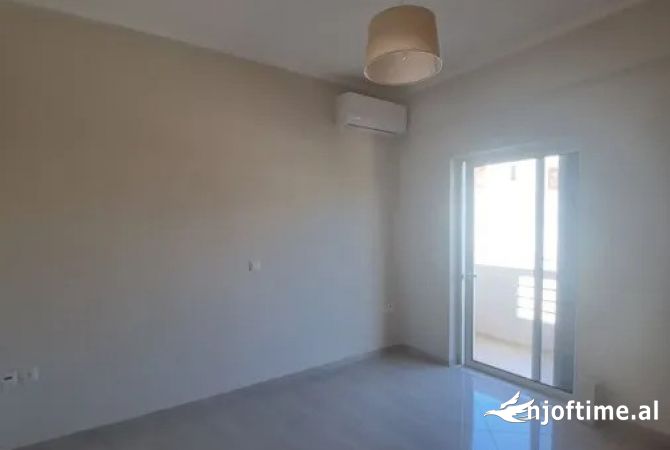 Ambient biznesi me qera 3+1 ne Tirane - 850 Euro