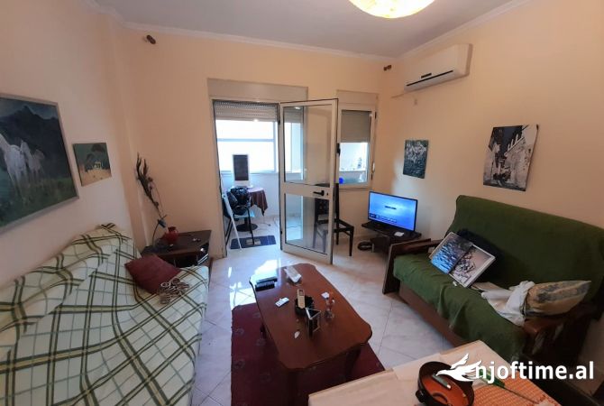 Shtepi me qera 1+1 ne Tirane - 450 Euro