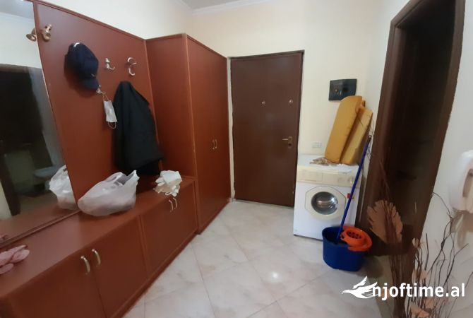 Shtepi me qera 1+1 ne Tirane - 450 Euro