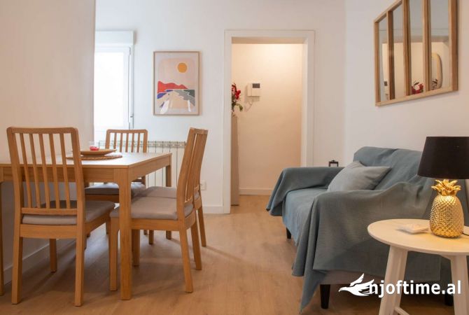 Shtepi me qera 2+1 ne Tirane - 450 Euro