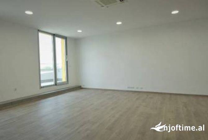 Ambient biznesi me qera 3+1 ne Tirane - 600 Euro
