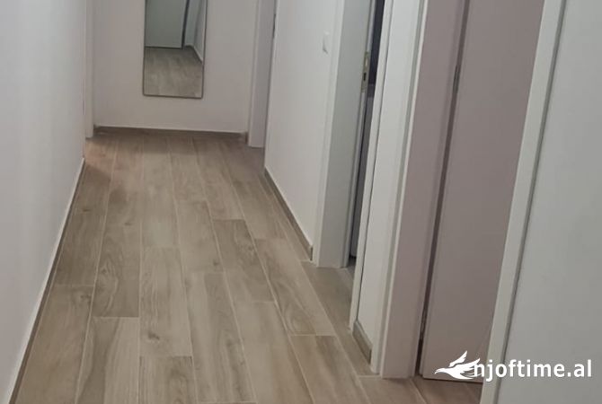 Shtepi me qera 2+1 ne Tirane - 700 Euro