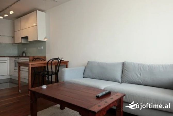 Shtepi me qera 1+1 ne Tirane - 700 Euro