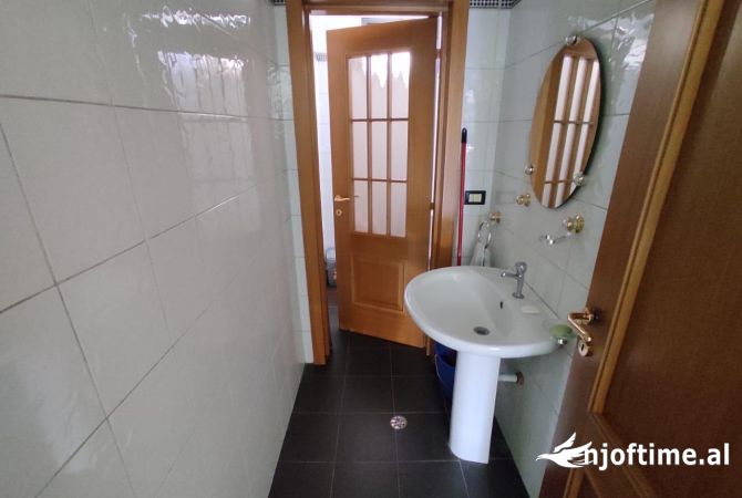 Zyre Me Qera Tek Rruga e Elbasanit (ID BZ2321) Tirane.