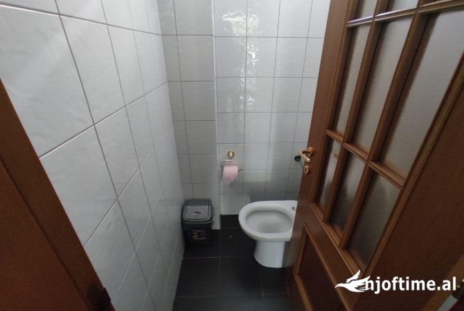 Zyre Me Qera Tek Rruga e Elbasanit (ID BZ2321) Tirane.