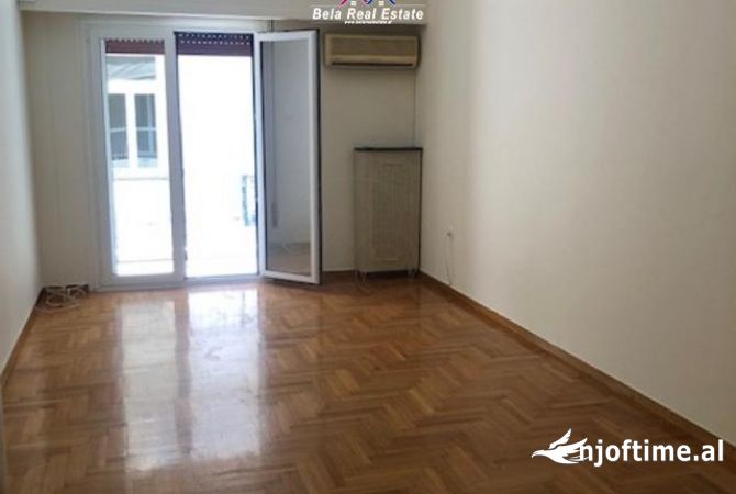 Ambient biznesi me qera 3+1 ne Tirane - 600 Euro