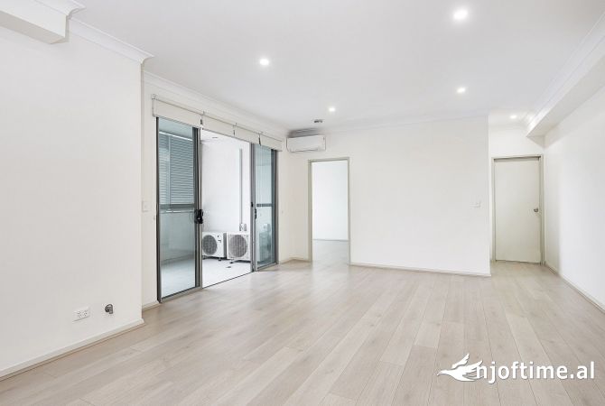 Ambient biznesi me qera 3+1 ne Tirane - 1,700 Euro
