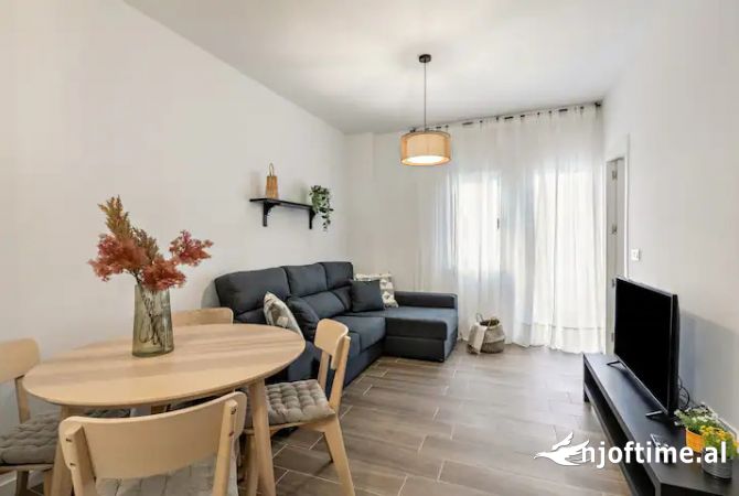 Shtepi me qera 2+1 ne Tirane - 800 Euro