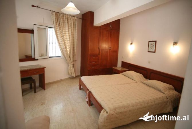 Shtepi me qera 1+1 ne Tirane - 450 Euro