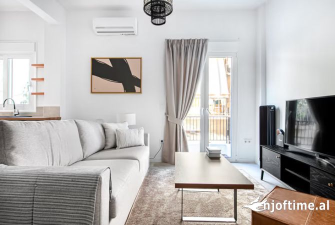 Shtepi me qera 2+1 ne Tirane - 1,000 Euro