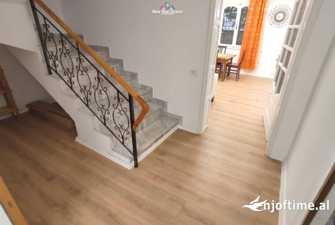 Shtepi me qera Shtepi Private ne Tirane, 4+1, Mobilimi Pjeserisht e mobiluar, Pagesa 1,500  Euro.