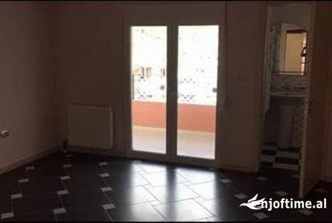 Shtepi me qera 3+1 ne Tirane - 500 Euro