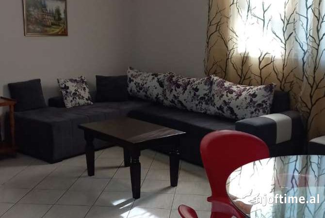 Shtepi me qera 2+1 ne Tirane - 550 Euro