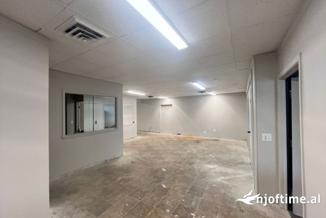Shtepi me qera 7+1 ne Tirane - 7,000 Euro
