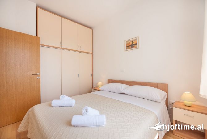 Shtepi me qera 2+1 ne Tirane - 750 Euro