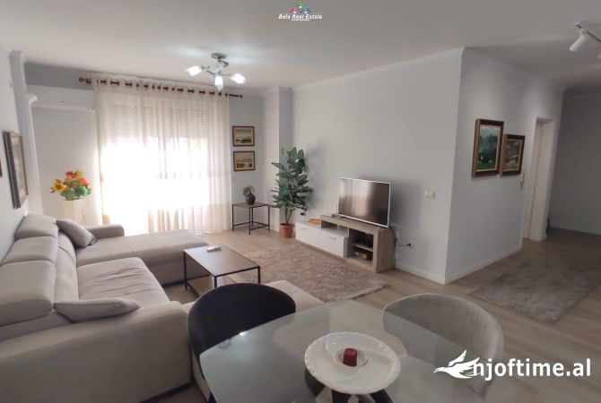 Shtepi me qera 1+1 ne Tirane - 700 Euro
