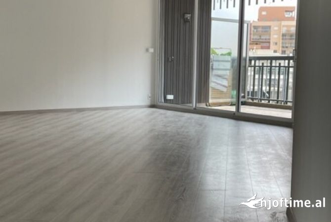 Ambient biznesi me qera 1+1 ne Tirane - 1,000 Euro