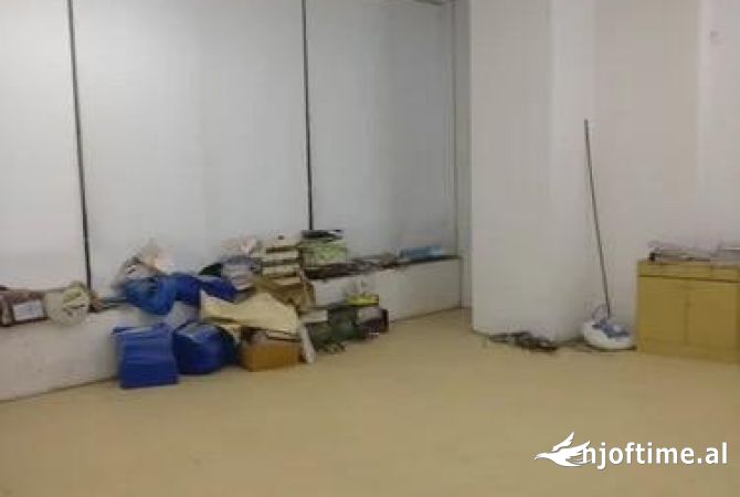 Ambient biznesi me qera 1+1 ne Tirane - 350 Euro