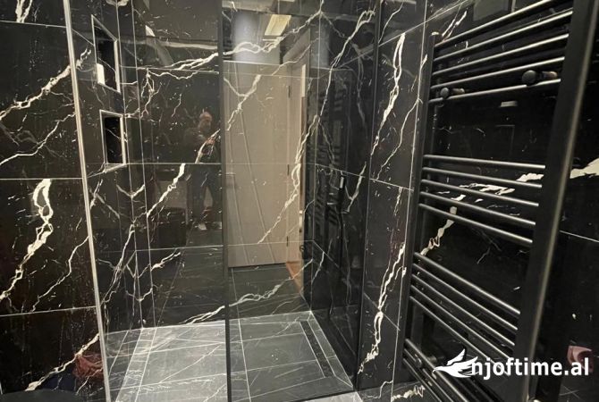 Shtepi me qera Apartament ne Tirane, 2+1, Mobilimi E mobiluar, Pagesa 1,000  Euro.