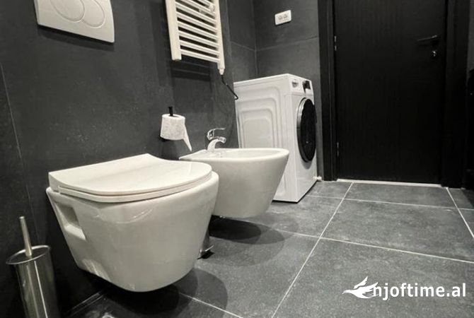 Shtepi me qera Apartament ne Tirane, 2+1, Mobilimi E mobiluar, Pagesa 1,500  Euro.