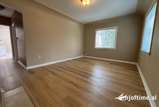 Ambient biznesi me qera 3+1 ne Tirane - 700 Euro