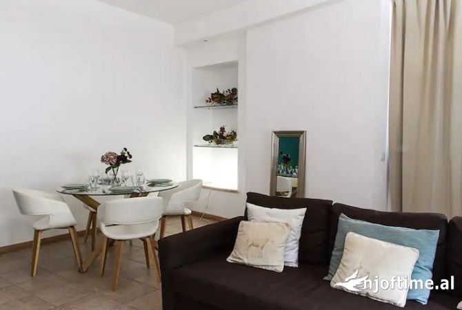 Shtepi me qera 2+1 ne Tirane - 700 Euro