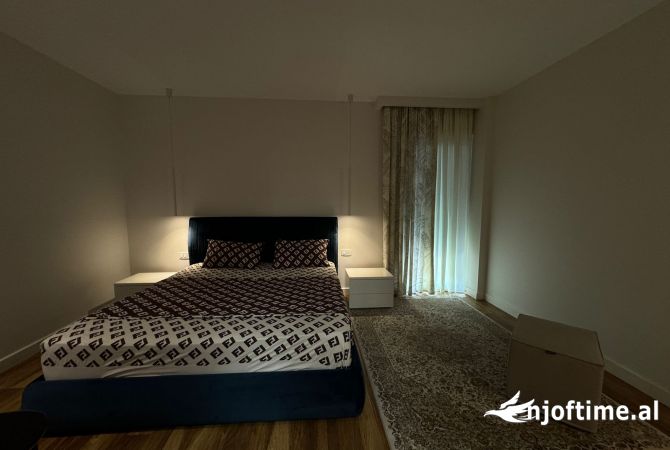 Shtepi me qera Apartament ne Tirane, 1+1, Mobilimi E mobiluar, Pagesa 2,500  Euro.