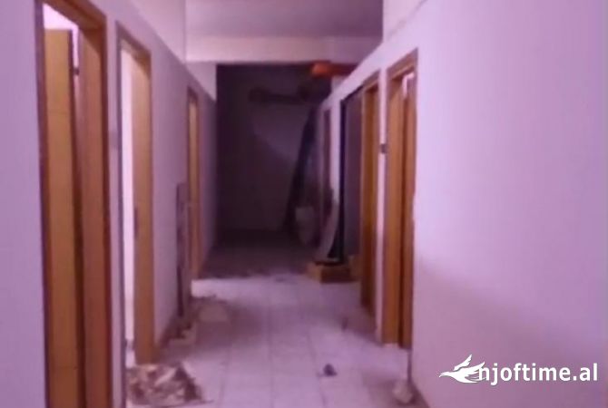Ambient biznesi me qera 3+1 ne Tirane - 500 Euro