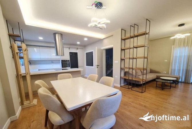 Shtepi me qera 3+1 ne Tirane - 1,500 Euro