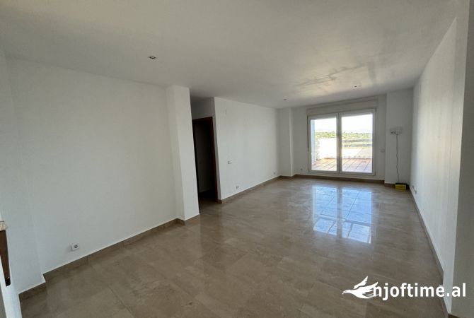 Shtepi ne shitje 3+1 ne Tirane - 193,000 Euro