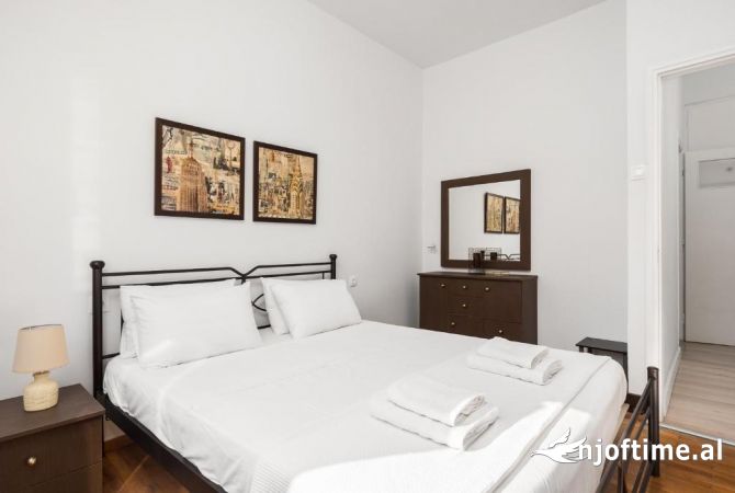 Shtepi me qera 2+1 ne Tirane - 400 Euro