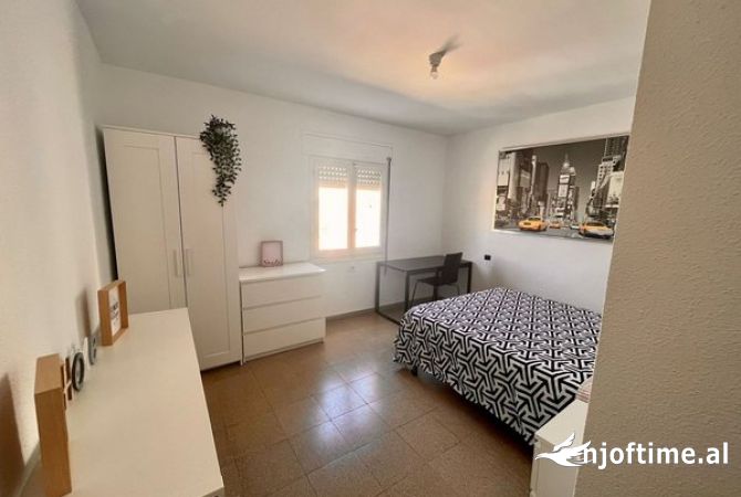 Shtepi me qera 2+1 ne Tirane - 350 Euro