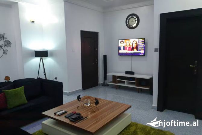 Shtepi me qera 2+1 ne Tirane - 700 Euro