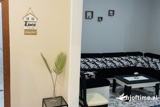 Shtepi me qera 2+1 ne Tirane - 400 Euro