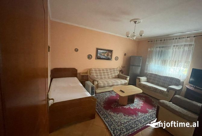 Shtepi me qera 1+1 ne Tirane - 400 Euro