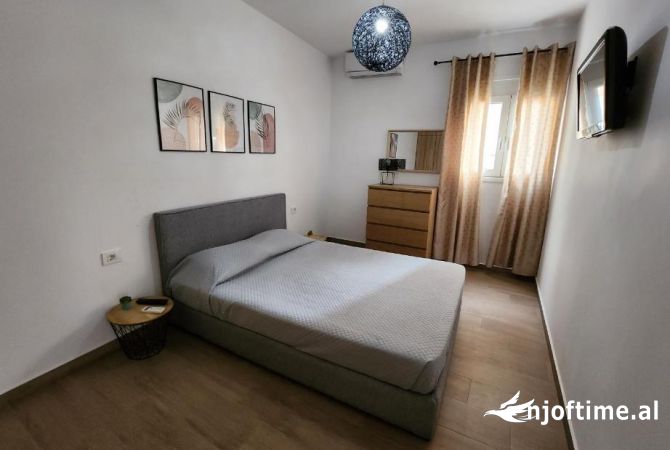 Shtepi me qera 2+1 ne Tirane - 550 Euro