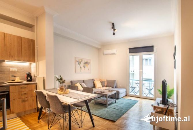 Shtepi me qera 2+1 ne Tirane - 1,000 Euro