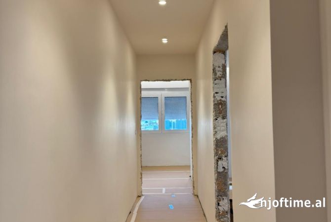 Shtepi me qera Apartament ne Tirane, 2+1, Mobilimi E mobiluar, Pagesa 800  Euro.