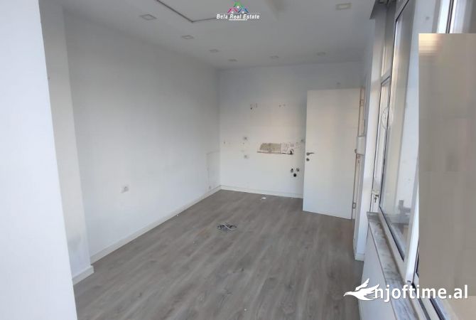 Zyre Me Qera 2+1 Tek Shkolla e Baletit (ID BZ2475) Tirane.