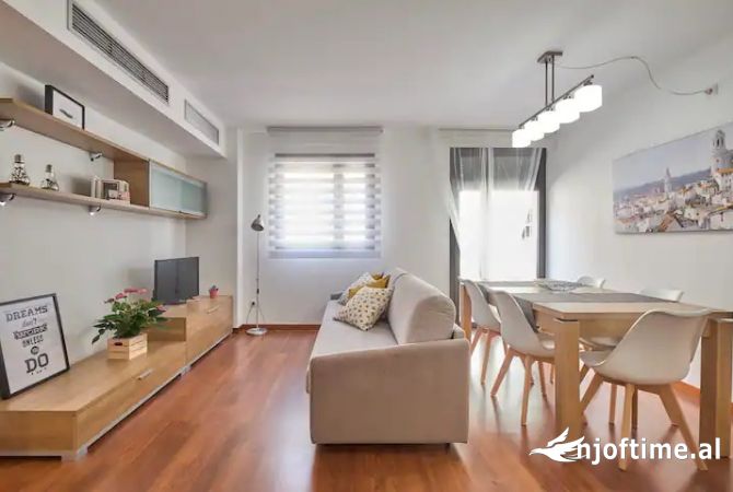 Shtepi me qera 2+1 ne Tirane - 850 Euro