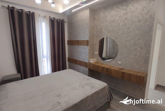 Shtepi me qera Apartament ne Tirane, 2+1, Mobilimi E mobiluar, Pagesa 1,500  Euro.