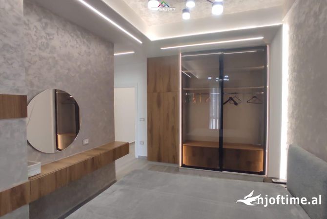 Shtepi me qera Apartament ne Tirane, 2+1, Mobilimi E mobiluar, Pagesa 1,500  Euro.